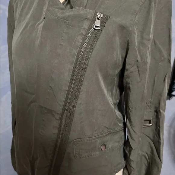 Dex Women's Utility Jacket in Olive medium - Picture 6 of 11